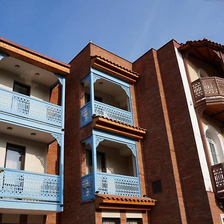 Hotel Embassy Tbiliszi Kültér fotó